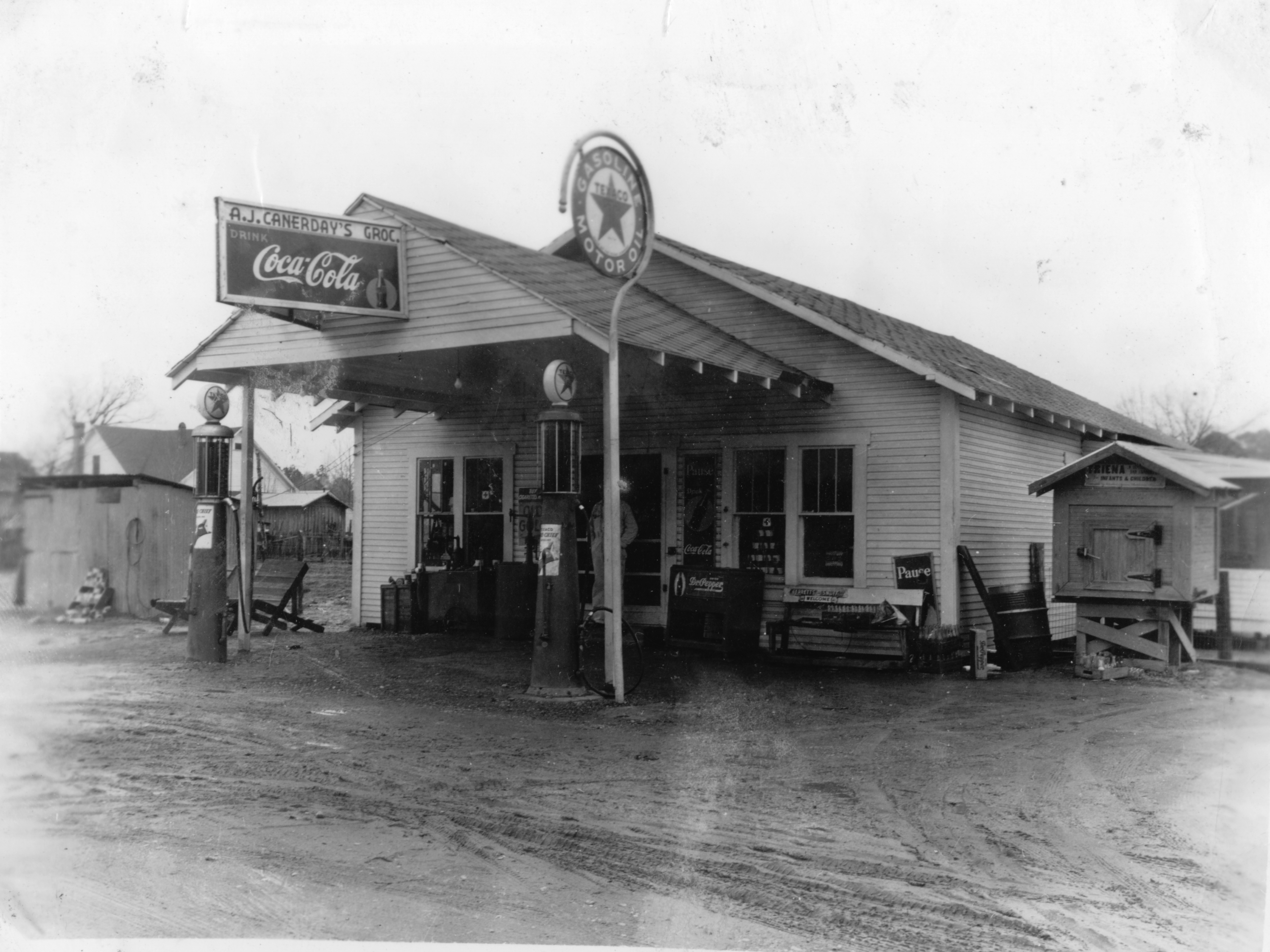 Historic grocery building in Calvin